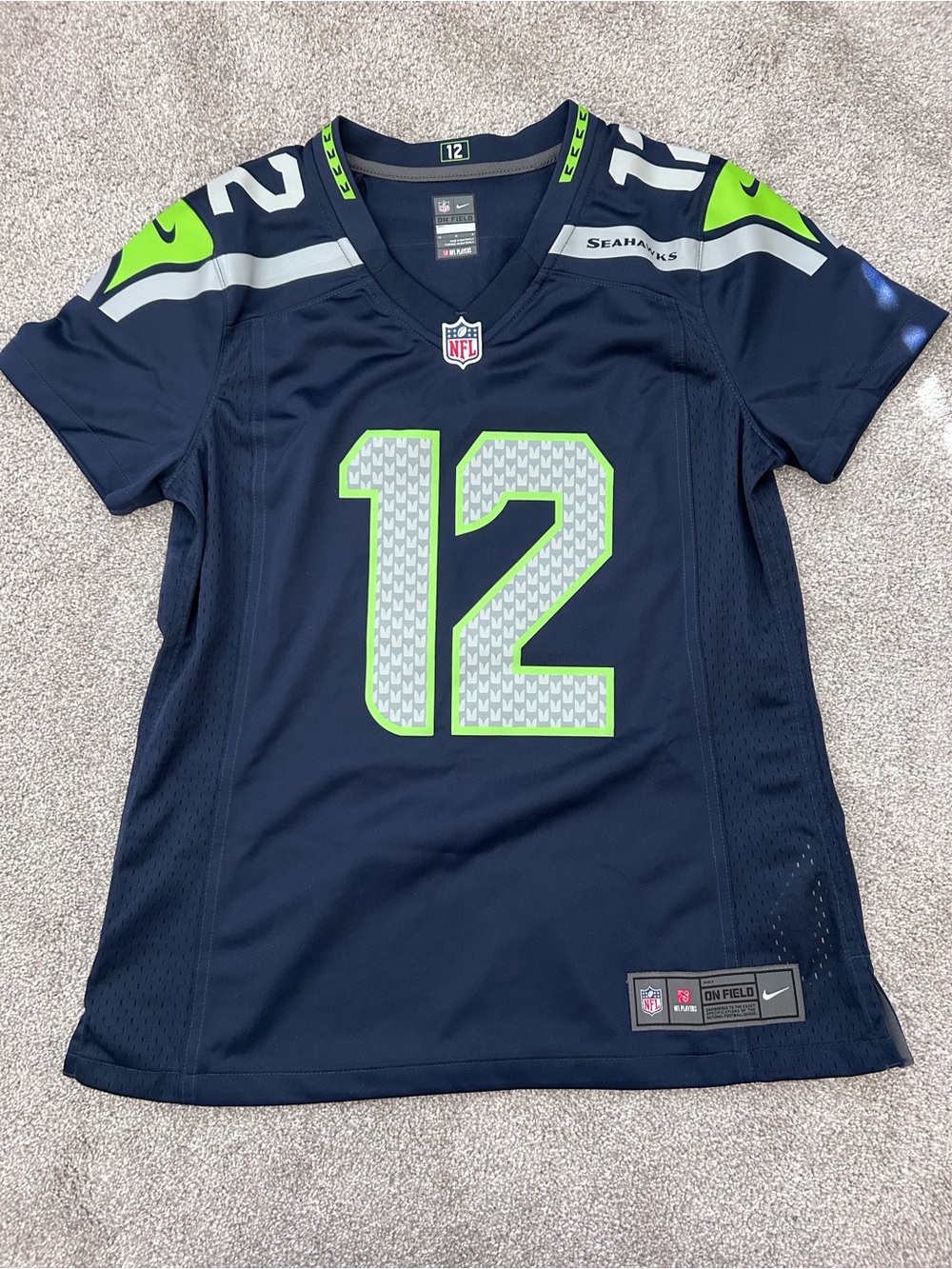 Seahawks Women's #12 Mesh Jersey - BRAND NEW